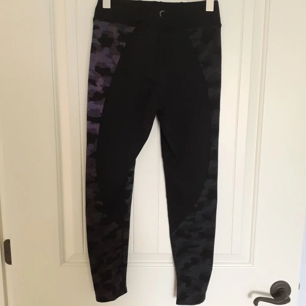Zyia Stay Warm Reflective Mid-Rise Legging 28